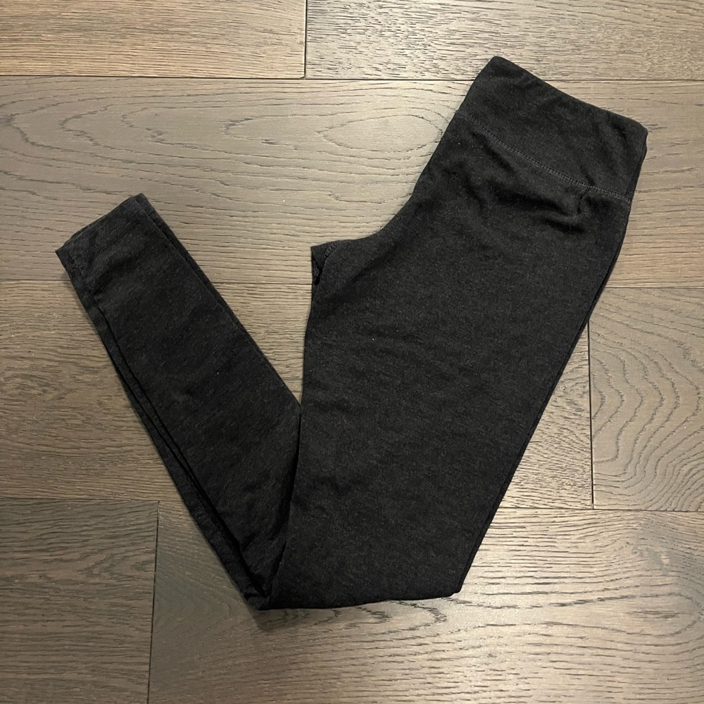Ballys females charcoal gray athletic leggings sz SM